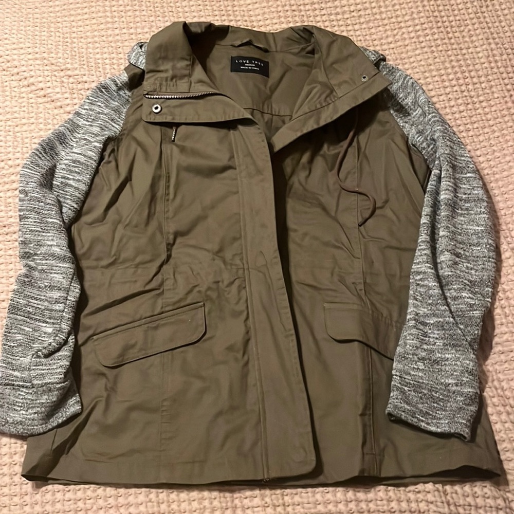 Love Tree Dark olive green light jacket with knit gray sleeves. Size mM